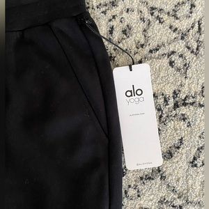 alo 7/8 easy sweatpants with drawstring